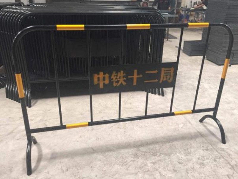 肥乡黄黑铁马施工护栏