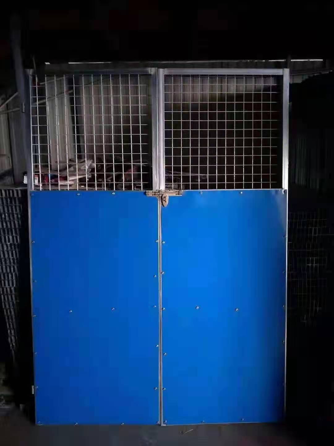 施工电梯安全门